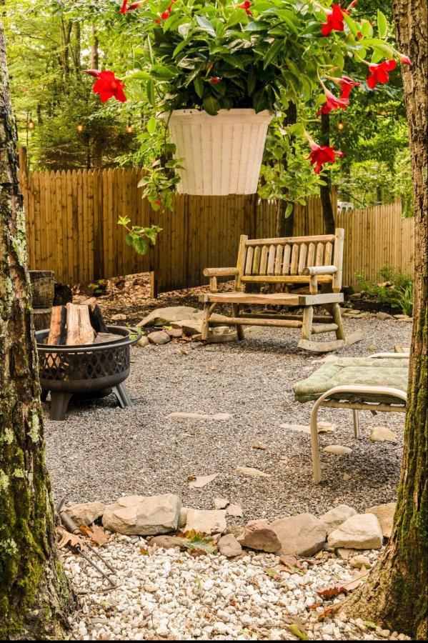 Pocono Cabin With Private Pool At Shawnee Mtn Восток Страудсберг Экстерьер фото